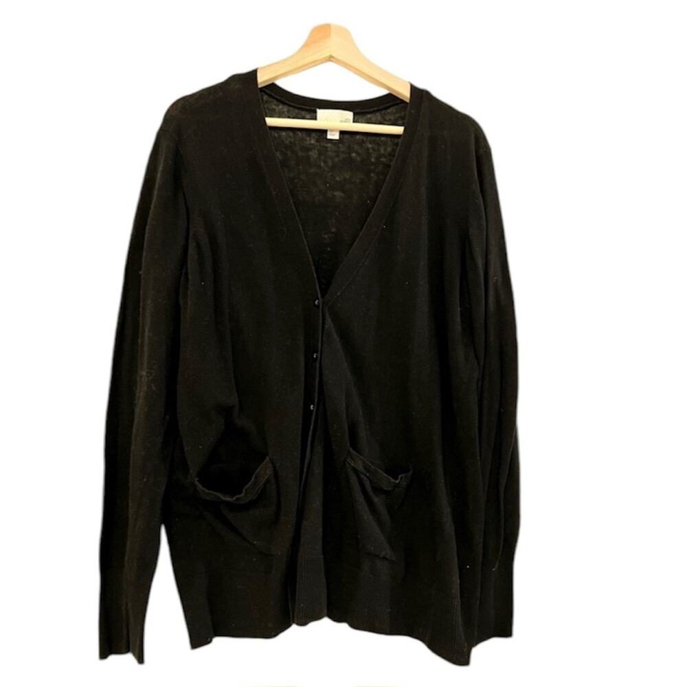 14th & Union Black V-Neck Button Cardigan